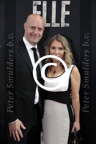 Amsterdam 31 mei 2016
Premiere nieuwste film van Paul Verhoeven Elle in Tuschinski.
Elle v Rijn met partner
