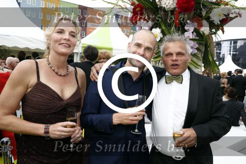 Amsterdam 4 juni 2016
Amsterdam Dam diner in de HMH tbv het aidsfonds.
Renate en Erben Wennemars met vrienden
