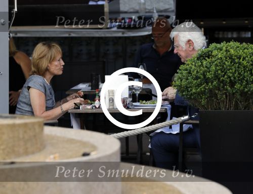 Amsterdam 4 juni 2016 
Gerard Cox en Annemarie Oster op terras bij hotel Americain.
