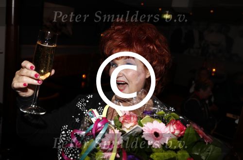 Hilversum 25 mei 2016
Feest Imca Marina vanwege 60 jarig artiesten jubileum en haar 75e verjaardag in de kei.