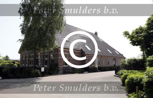 Hem 26 mei 2016
Imca Marina woont tegenwoordig in een prachtige boederij in Hem. Ze wil in toekomst ook in de plaatstelijke kerk mensen gaan trouwen.