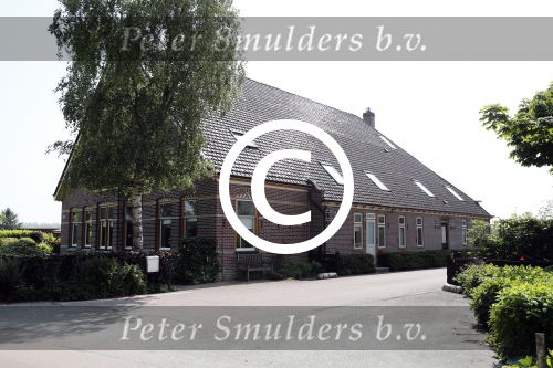 Hem 26 mei 2016
Imca Marina woont tegenwoordig in een prachtige boederij in Hem. Ze wil in toekomst ook in de plaatstelijke kerk mensen gaan trouwen.