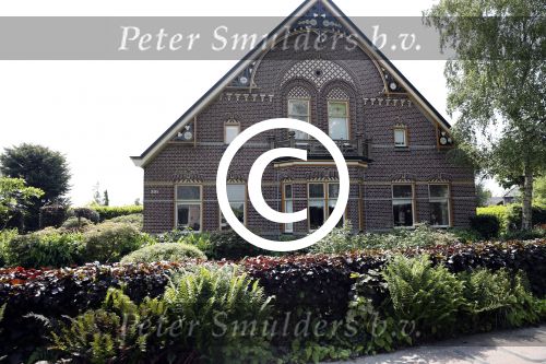 Hem 26 mei 2016
Imca Marina woont tegenwoordig in een prachtige boederij in Hem. Ze wil in toekomst ook in de plaatstelijke kerk mensen gaan trouwen.