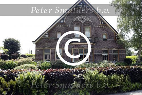 Hem 26 mei 2016
Imca Marina woont tegenwoordig in een prachtige boederij in Hem. Ze wil in toekomst ook in de plaatstelijke kerk mensen gaan trouwen.