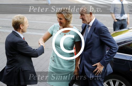 Amsterdam 4 juni 2016
Koning Willem Alexander en koningin Maxima bezoeken stadsschouwburg. Johan Remkes met partner