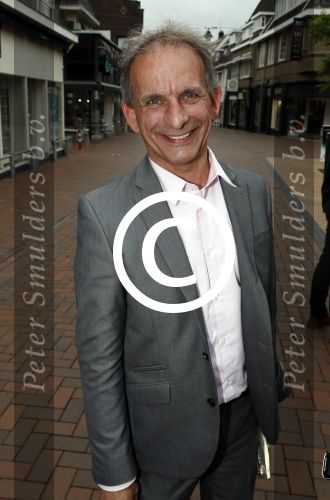 Hilversum 25 mei 2016
Feest Imca Marina vanwege 60 jarig artiesten jubileum en haar 75e verjaardag in de kei. Johan Vlemmix