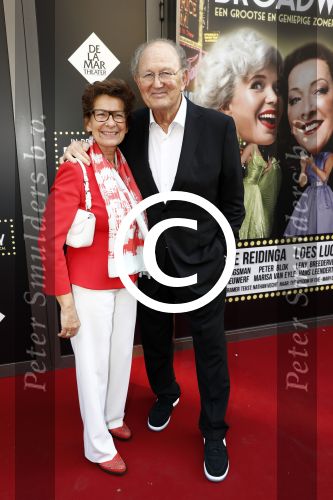 Amsterdam 4 juni 2016 
Premiere in de ban van broadway in het nieuwe de la mar.
Joop en Janine v d Ende ( sneakers)