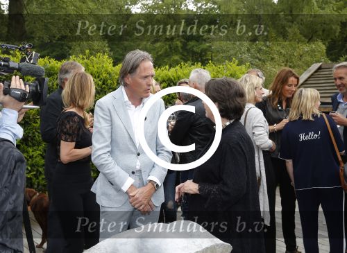 Naarden, 20 Mei 2016 
Expositie van Judith Wiersema Micky Hoogendijk en Lolo Loren
Jort Kelder tijdens opnames voor zijn programma \