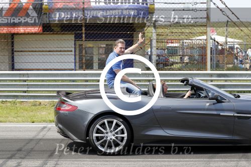 Zandvoort 4 juni 2016
Jumbo familie racedagen op Zandvoort met oa Max Verstappen en zijn Red Bull race auto. Jos Verstappen
