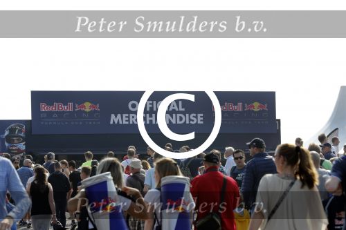 Zandvoort 4 juni 2016
Jumbo familie racedagen op Zandvoort met oa Max Verstappen en zijn Red Bull race auto.
