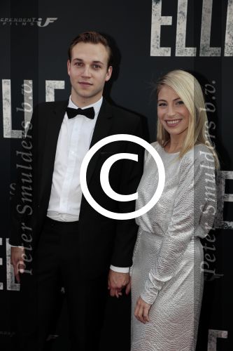 Amsterdam 31 mei 2016
Premiere nieuwste film van Paul Verhoeven Elle in Tuschinski. Sarah Chronis kwam met haar vriend Kay Greidanus