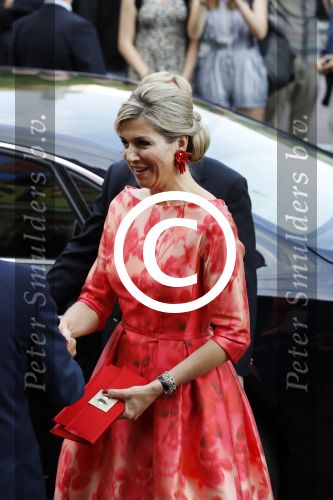 Amsterdam 4 juni 2016
Koning Willem Alexander en koningin Maxima bezoeken stadsschouwburg.
