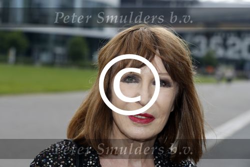 Amsterdam 4 juni 2016
Amsterdam Dam diner in de HMH tbv het aidsfonds.
Liesbeth List met dochter Elisa