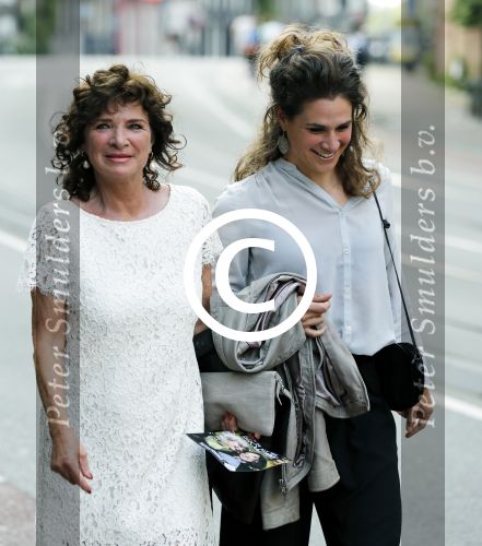 Amsterdam 4 juni 2016 
Premiere in de ban van broadway in het nieuwe de la mar. Linda v Dijck met een kennis