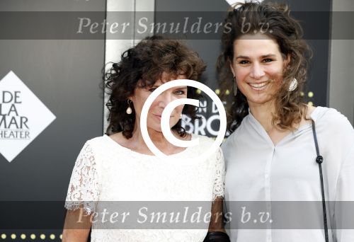Amsterdam 4 juni 2016 
Premiere in de ban van broadway in het nieuwe de la mar. Linda v Dijck met een kennis