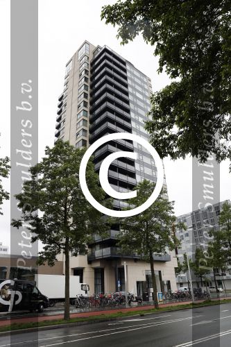Amsterdam 23 mei 2016
In dit appartementen complex woont Martin Garrix . Hier huurt hij de penthouse.