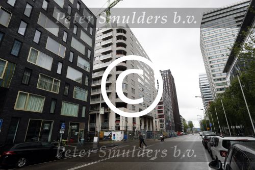 Amsterdam 23 mei 2016
In dit appartementen complex heeft Martin Garrix 3 appartementen gekocht om er 1 groot penthouse van te maklen. . Het gebouw op de zuidas heet intermezzo
