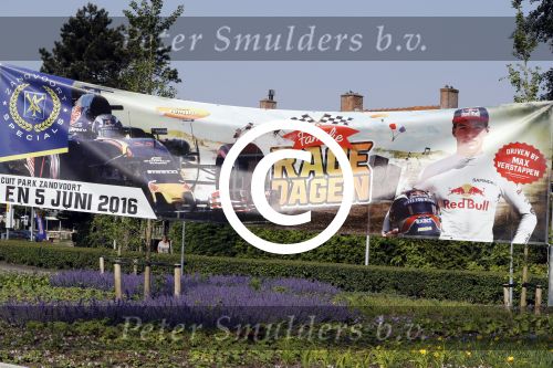 Zandvoort 4 juni 2016
Jumbo familie racedagen op Zandvoort met oa Max Verstappen en zijn Red Bull race auto.