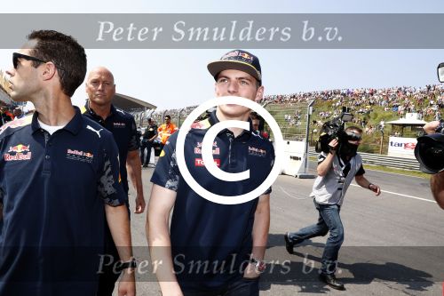 Zandvoort 4 juni 2016
Jumbo familie racedagen op Zandvoort met oa Max Verstappen en zijn Red Bull race auto.