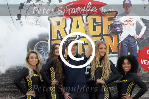 Zandvoort 4 juni 2016
Jumbo familie racedagen op Zandvoort met oa Max Verstappen en zijn Red Bull race auto.