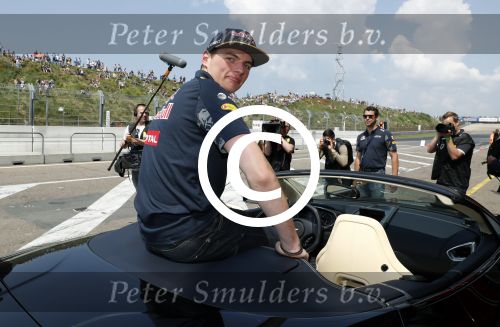 Zandvoort 4 juni 2016
Jumbo familie racedagen op Zandvoort met oa Max Verstappen en zijn Red Bull race auto.