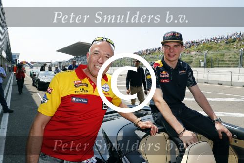 Zandvoort 4 juni 2016
Jumbo familie racedagen op Zandvoort met oa Max Verstappen en zijn Red Bull race auto.