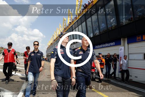 Zandvoort 4 juni 2016
Jumbo familie racedagen op Zandvoort met oa Max Verstappen en zijn Red Bull race auto.