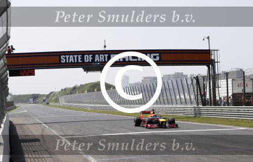 Zandvoort 4 juni 2016
Jumbo familie racedagen op Zandvoort met oa Max Verstappen en zijn Red Bull race auto.