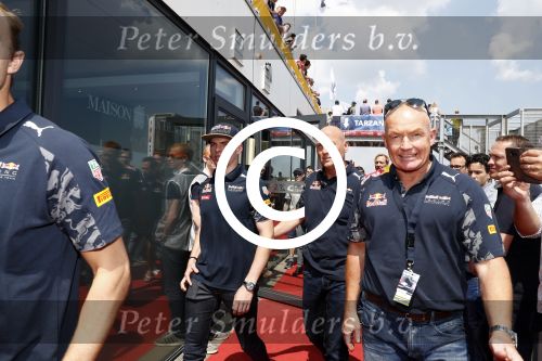Zandvoort 4 juni 2016
Jumbo familie racedagen op Zandvoort met oa Max Verstappen en zijn Red Bull race auto.