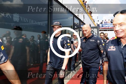Zandvoort 4 juni 2016
Jumbo familie racedagen op Zandvoort met oa Max Verstappen en zijn Red Bull race auto.