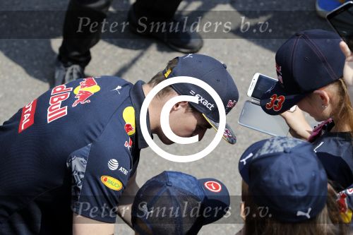 Zandvoort 4 juni 2016
Jumbo familie racedagen op Zandvoort met oa Max Verstappen en zijn Red Bull race auto.