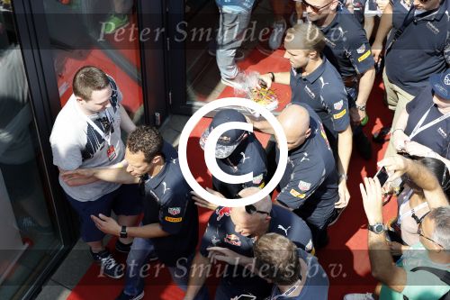 Zandvoort 4 juni 2016
Jumbo familie racedagen op Zandvoort met oa Max Verstappen en zijn Red Bull race auto.
