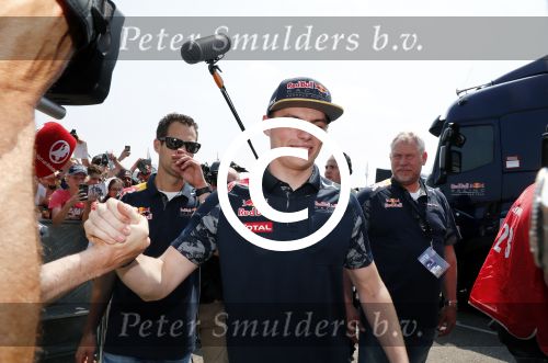 Zandvoort 4 juni 2016
Jumbo familie racedagen op Zandvoort met oa Max Verstappen en zijn Red Bull race auto.