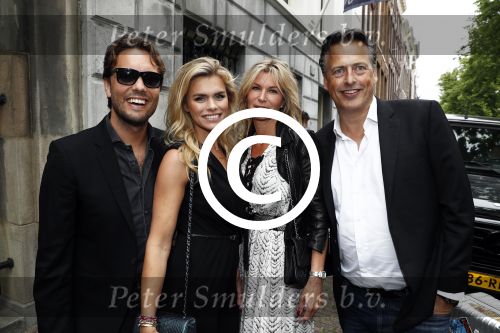 Amsterdam 2 juni 2016 
Terras special award van Talkiesgaat dit jaar naar Hotel the Dylan. Nicolette v Dam en haar man Bas Smit met Marcel Stolk en zijn vrouw Joan