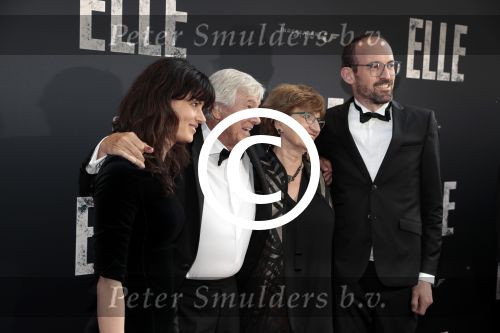 Amsterdam 31 mei 2016
Premiere nieuwste film van Paul Verhoeven Elle in Tuschinski.
Paul Verhoeven kwam met zijn vrouw dochter en schoonzoon