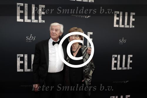 Amsterdam 31 mei 2016
Premiere nieuwste film van Paul Verhoeven Elle in Tuschinski.
Paul Verhoeven kwam met zijn vrouw dochter en schoonzoon