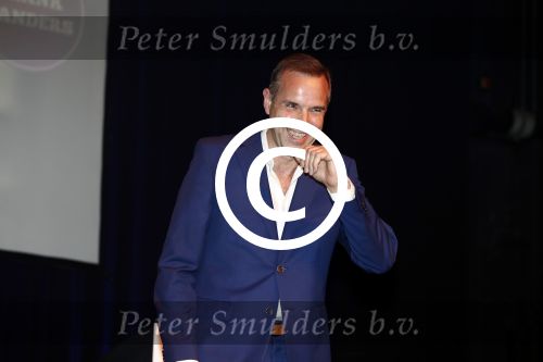 Amsterdam 17 mei 2016 
Surprise feestje voor Frank Sanders voor zijn 70e verjaardag in de kleine komedie. Paul v Ewijk