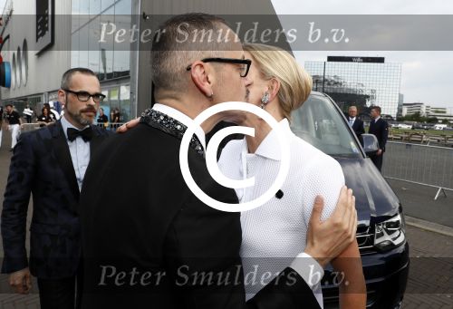 Amsterdam 4 juni 2016
Amsterdam Dam diner in de HMH tbv het aidsfonds.
Prinses Mabel met Victor en Rolf