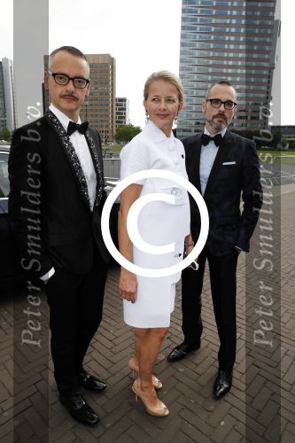 Amsterdam 4 juni 2016
Amsterdam Dam diner in de HMH tbv het aidsfonds.
Prinses Mabel met Victor en Rolf