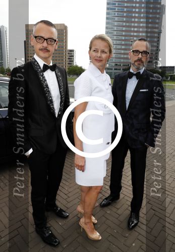 Amsterdam 4 juni 2016
Amsterdam Dam diner in de HMH tbv het aidsfonds.
Prinses Mabel met Victor en Rolf