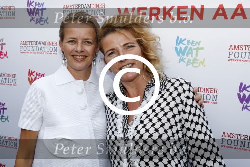 Amsterdam 4 juni 2016
Amsterdam Dam diner in de HMH tbv het aidsfonds.
Prinses Mabel met zus