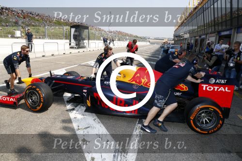 Zandvoort 4 juni 2016
Jumbo familie racedagen op Zandvoort met oa Max Verstappen en zijn Red Bull race auto.