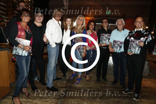 Amsterdam 26 mei 2016 
Boekpresentatie boek over ABBA in the Harbour Club . LUV ontvangt het boek uit handen van de schrijver Stany v Wymeersch. Michiel Gunning Renee Gunning en Marga Scheide