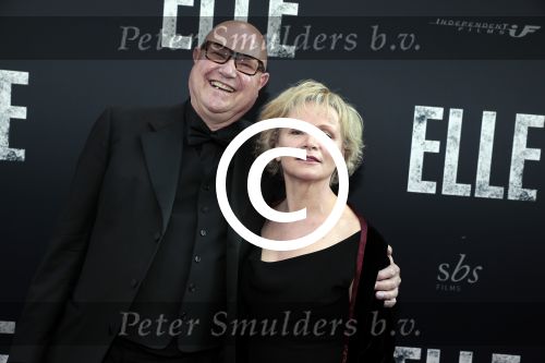 Amsterdam 31 mei 2016
Premiere nieuwste film van Paul Verhoeven Elle in Tuschinski.
Renee Soutendijk met man Thed Lensen