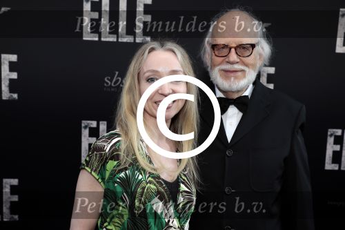 Amsterdam 31 mei 2016
Premiere nieuwste film van Paul Verhoeven Elle in Tuschinski.
Rob Houwer met zijn vrouw