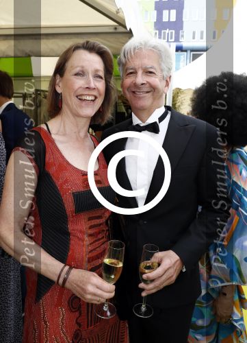 Amsterdam 4 juni 2016
Amsterdam Dam diner in de HMH tbv het aidsfonds. Ronald Plasterk met vrouw