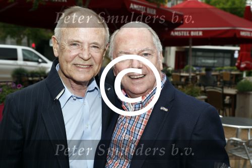 Hilversum 25 mei 2016
Feest Imca Marina vanwege 60 jarig artiesten jubileum en haar 75e verjaardag in de kei. Ronnie Tober en Jan Jochems