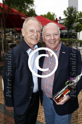 Hilversum 25 mei 2016
Feest Imca Marina vanwege 60 jarig artiesten jubileum en haar 75e verjaardag in de kei. Ronnie Tober en Jan Jochems