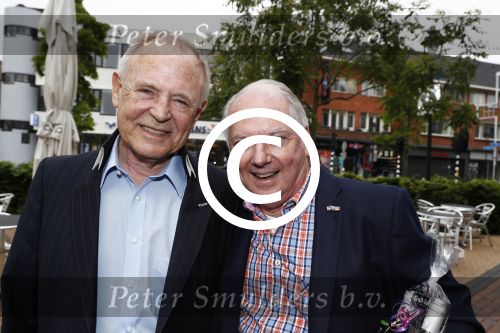 Hilversum 25 mei 2016
Feest Imca Marina vanwege 60 jarig artiesten jubileum en haar 75e verjaardag in de kei. Ronnie Tober en Jan Jochems