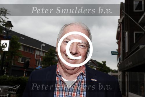 Hilversum 25 mei 2016
Feest Imca Marina vanwege 60 jarig artiesten jubileum en haar 75e verjaardag in de kei. Ronnie Tober en Jan Jochems